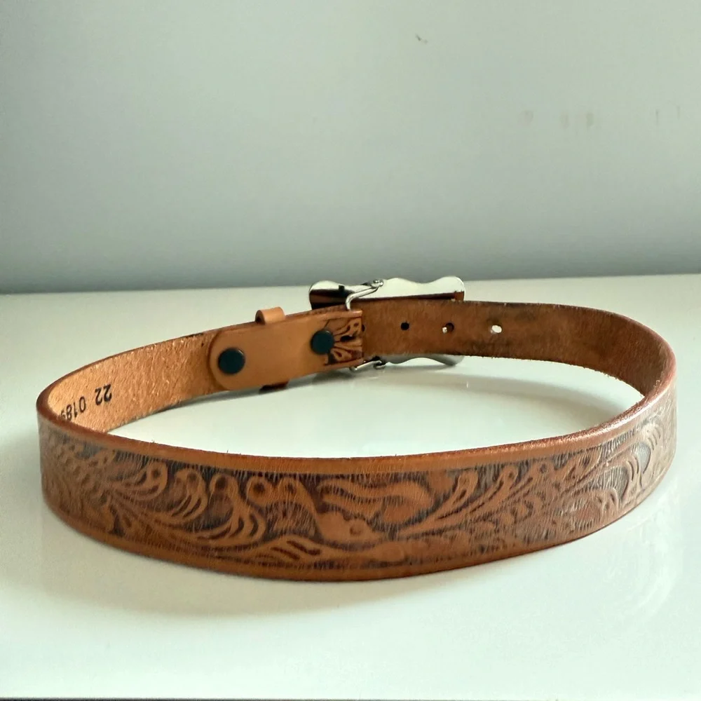 Justin Kids Western Belt Size 22 NWOT Tooled Leather Bucking Bronco Buckle USA